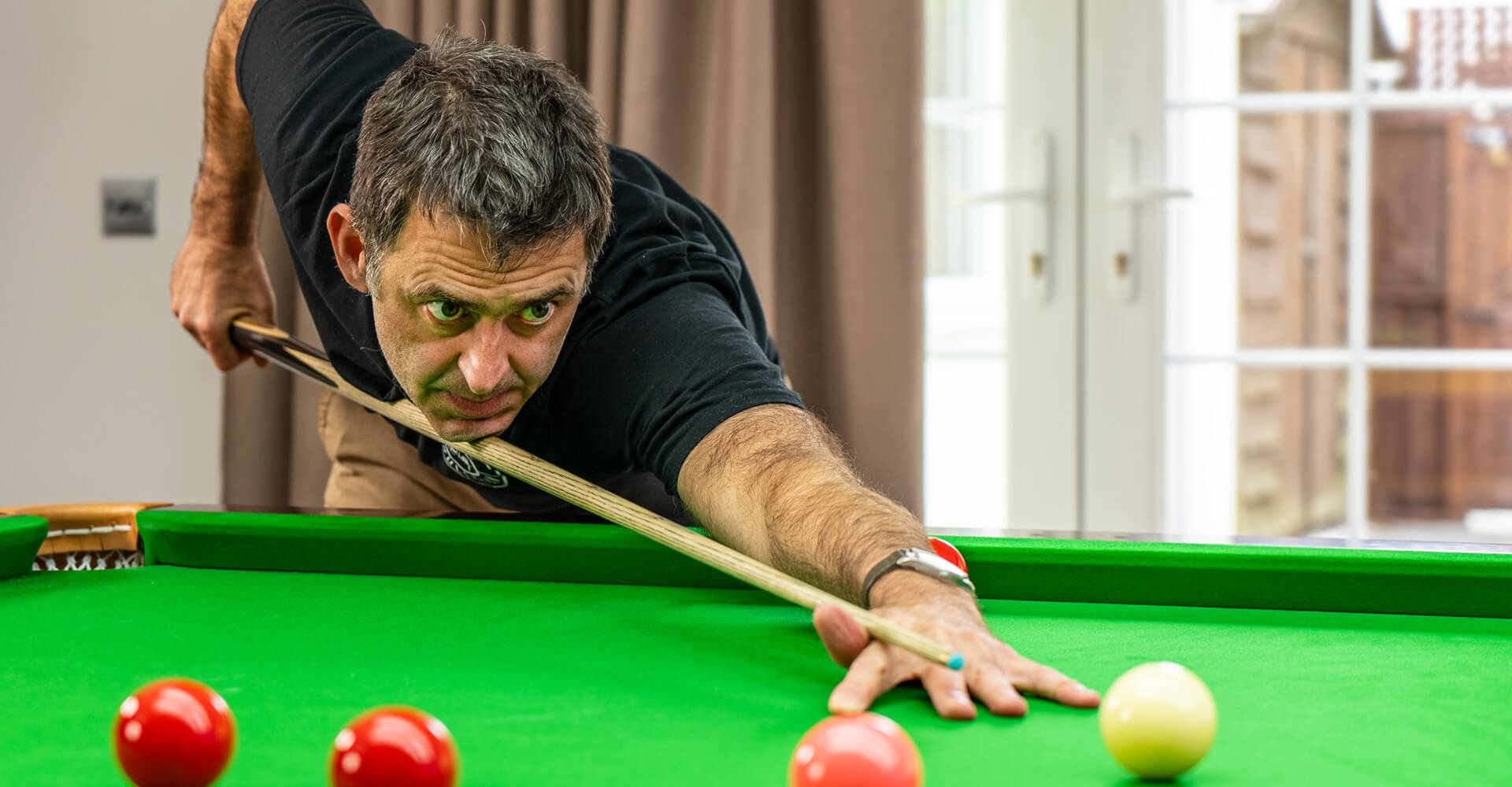 他用实际行 他用实际行