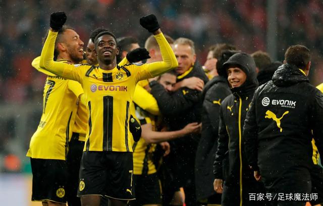 后场对抗 后场对抗