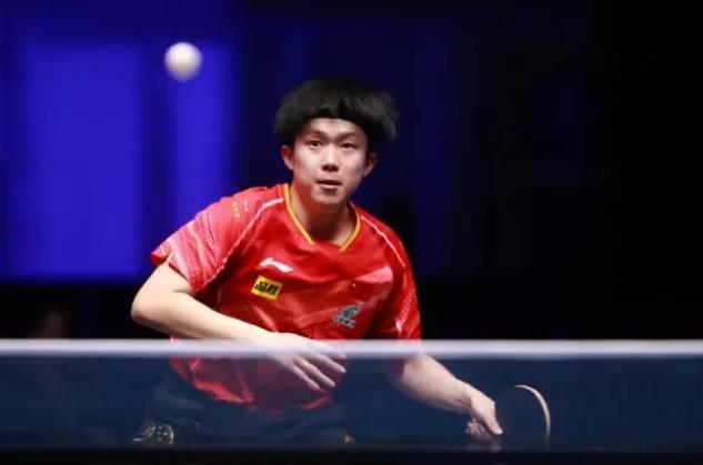 三到四脚内 三到四脚内