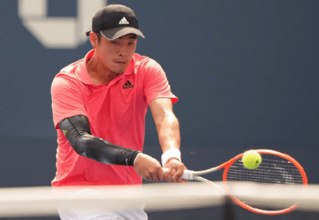 由点及面的 由点及面的